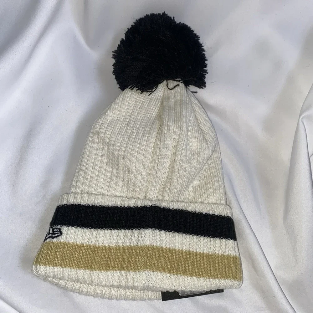 NWT New Orleans‎ Saints New Era Youth Retro Cuffed Knit Hat with Pom